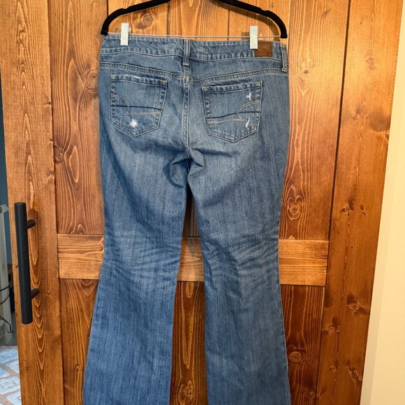 đ American Eagle âFavorite Boyfriendâ Jeans â Size 8 Regular - Picture 4 of 6